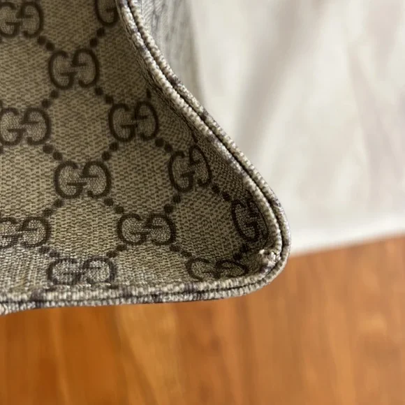 Gucci GG Supreme Messenger Tote Bag - Picture 5 of 15